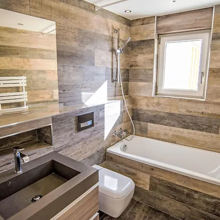 Cristal-9 By Interhome Apartment