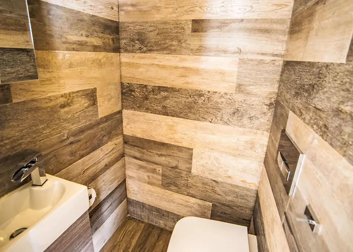 Cristal-9 By Interhome لوكباد